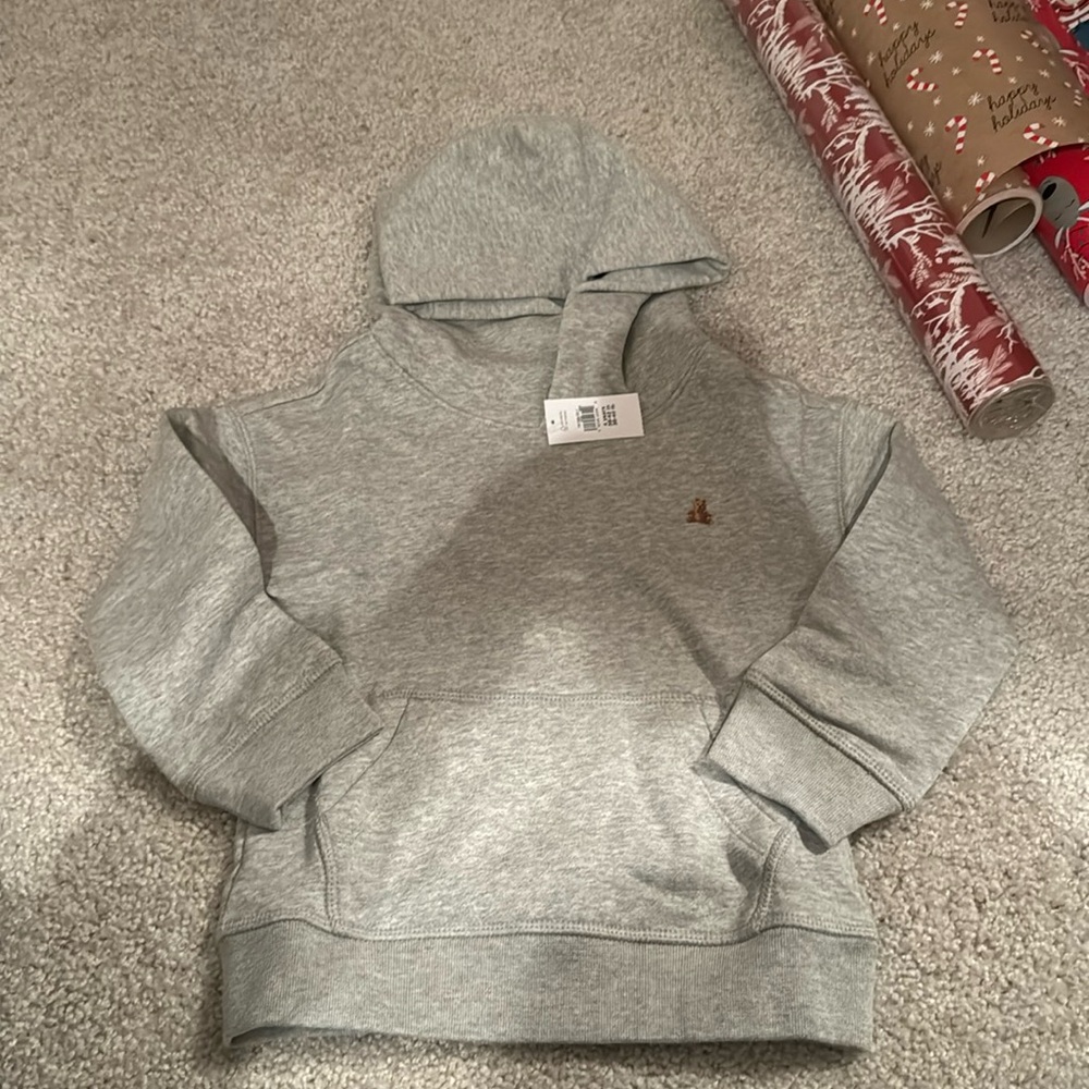 NWT Gap sweatshirt size 4T